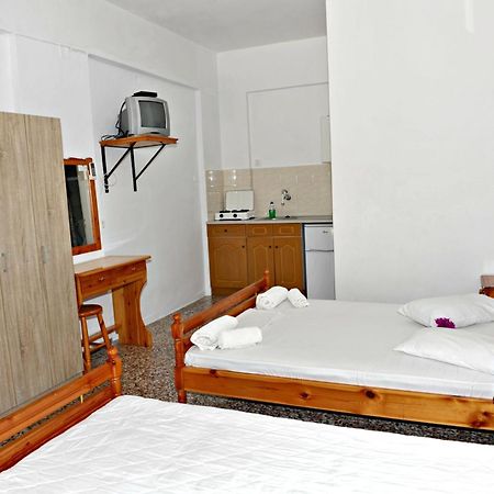 Studios Dimitris Giatras Zakynthos Town Room photo